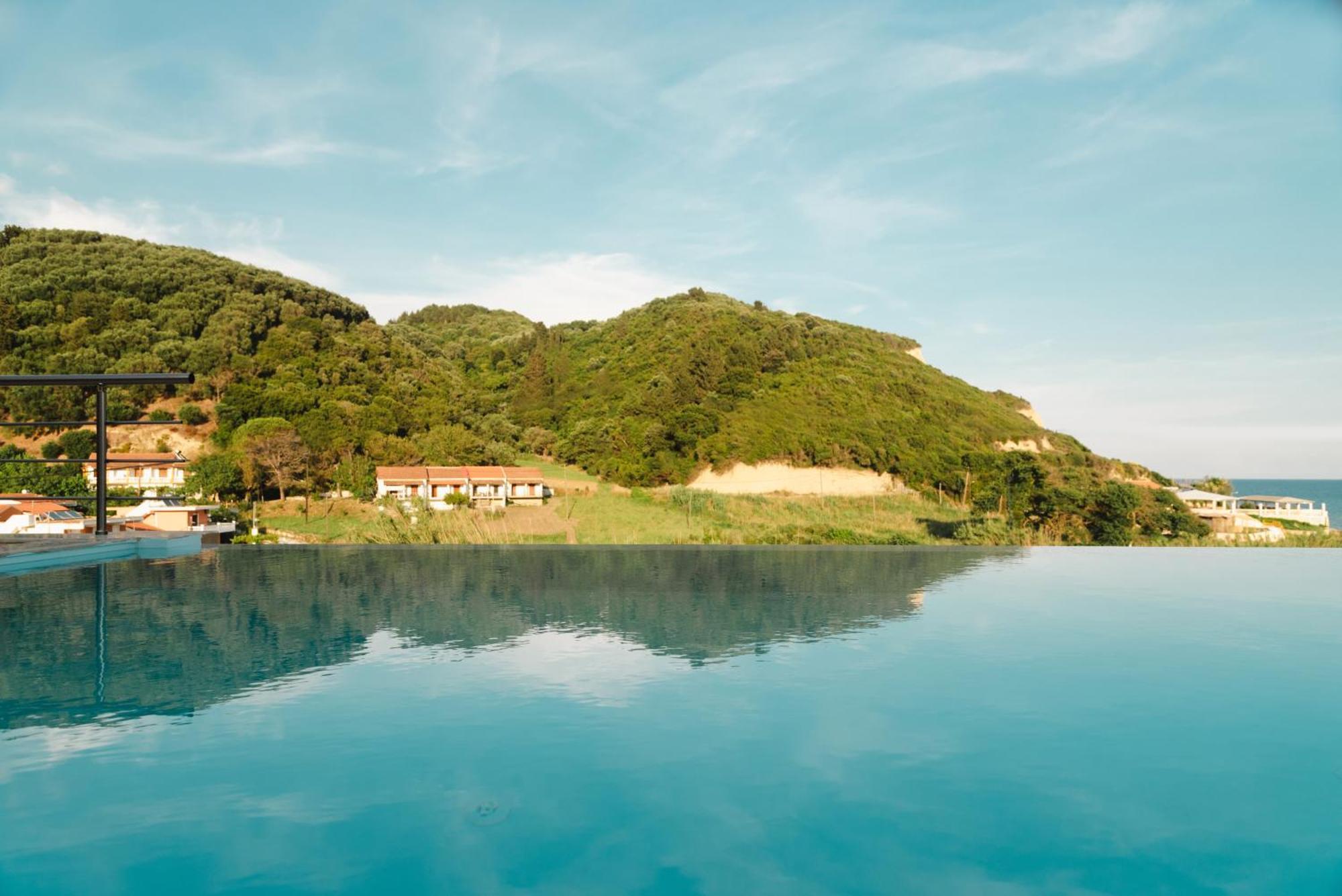Villa Vasillis-Heated Swimming Pool With Infinity View Vitalades Exterior photo